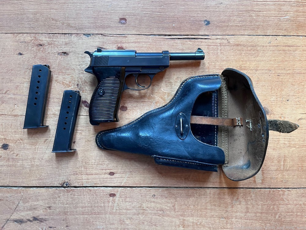 German WW2 WALTHER MOD HP 9mm  - rare P38 varient - 2 magazines and holster-img-0