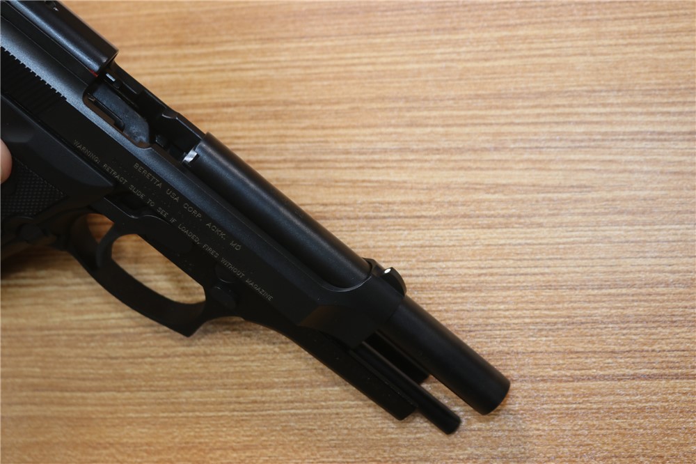 Beretta Model 92FS 9mm Black 4.9" Barrel Box 2 Mags 15 Rounds-img-7