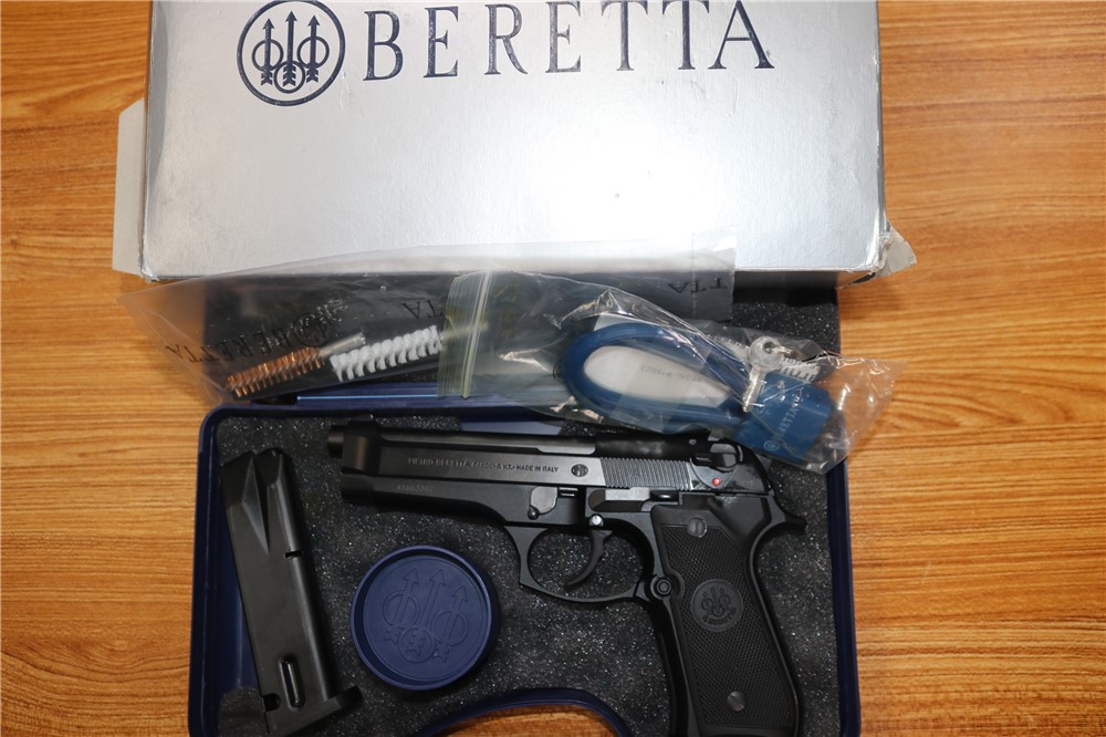 Beretta Model 92FS 9mm Black 4.9" Barrel Box 2 Mags 15 Rounds-img-0