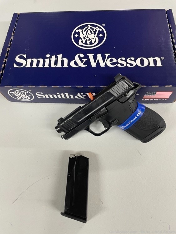 Smith And Wesson CSX 9mm factory new in box -img-2