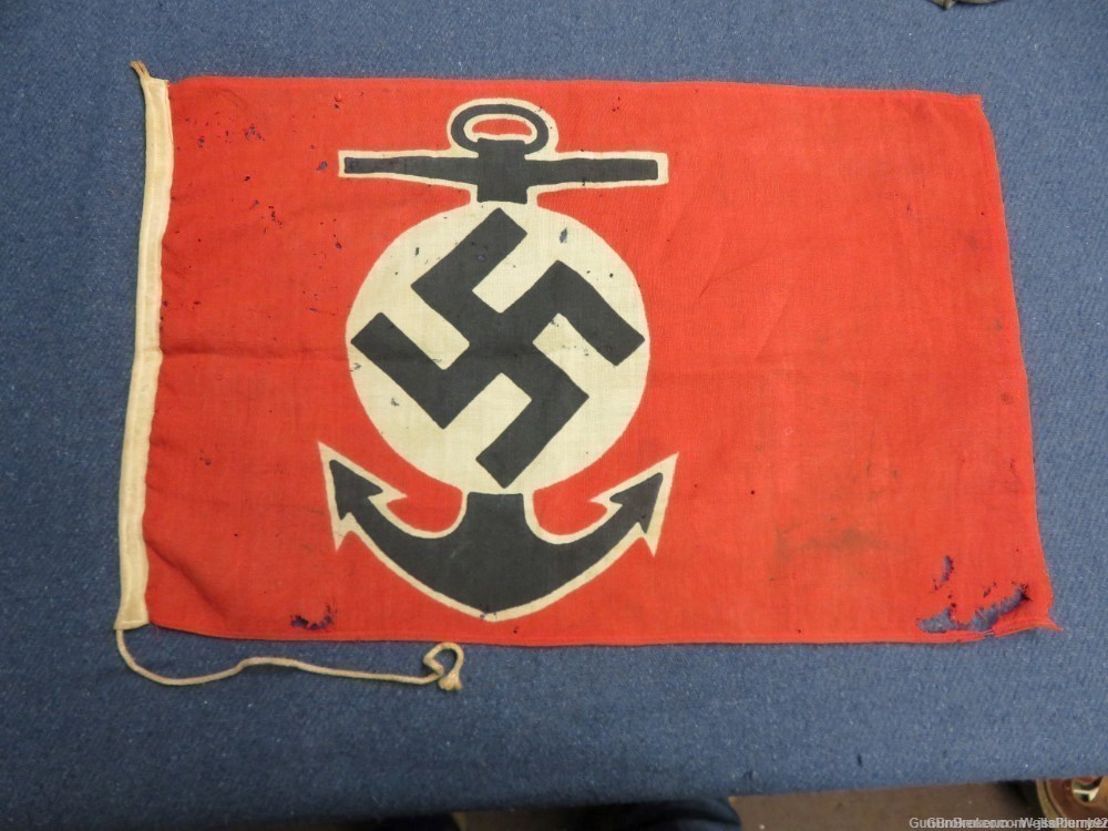 GERMAN WWII WATER SPORTS VESSEL FLAG WITH ROPE (PRE-1945)-img-0
