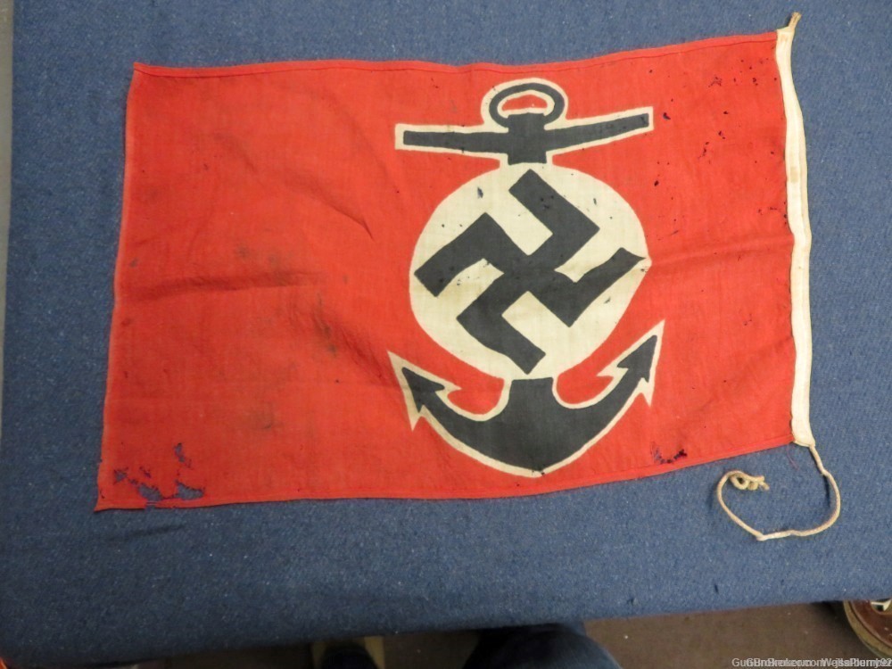 GERMAN WWII WATER SPORTS VESSEL FLAG WITH ROPE (PRE-1945)-img-7