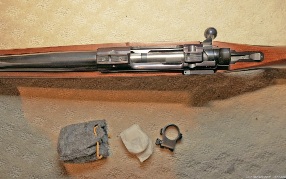 Ruger model M77V Varmint heavy barrel .308 Win. rifle - mint-img-16