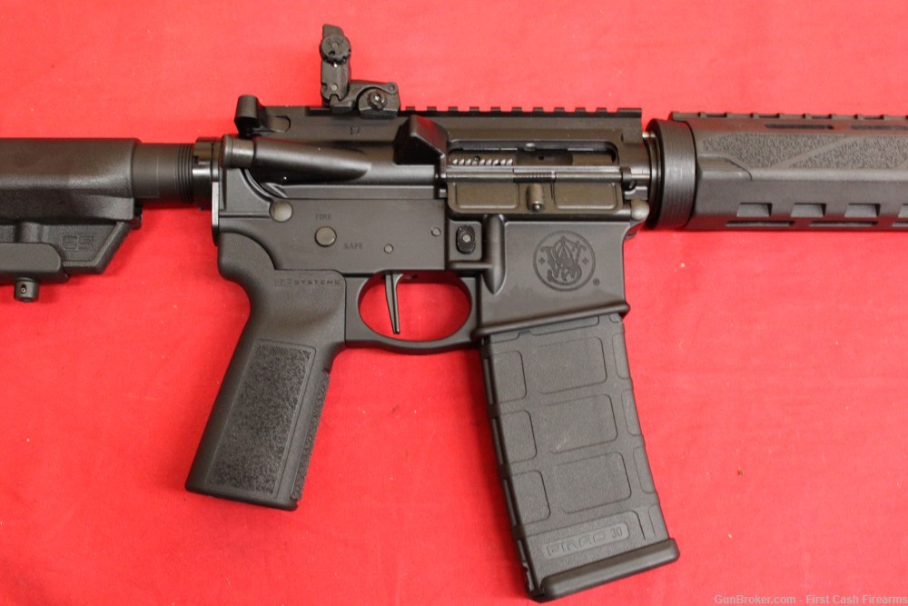 Smith&Wesson  M&P-15 5.56Nato, M&P Ar w/b5 furniture and flip up sights.-img-1