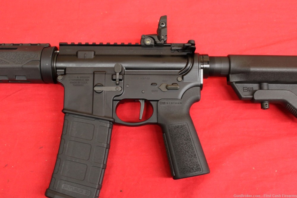 Smith&Wesson  M&P-15 5.56Nato, M&P Ar w/b5 furniture and flip up sights.-img-5