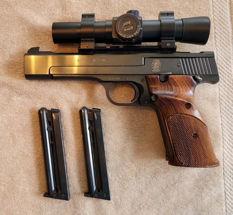 S&W Model 41 .22 LR Match Target Pistol w/Ultra Red Dot-img-2