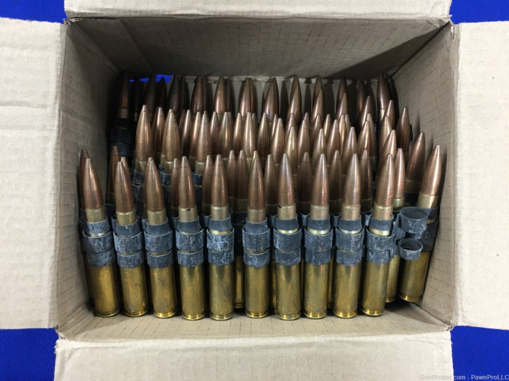 Winchester Military / Wester Cartridge Company, 87 belted rounds of 50 BMG-img-0