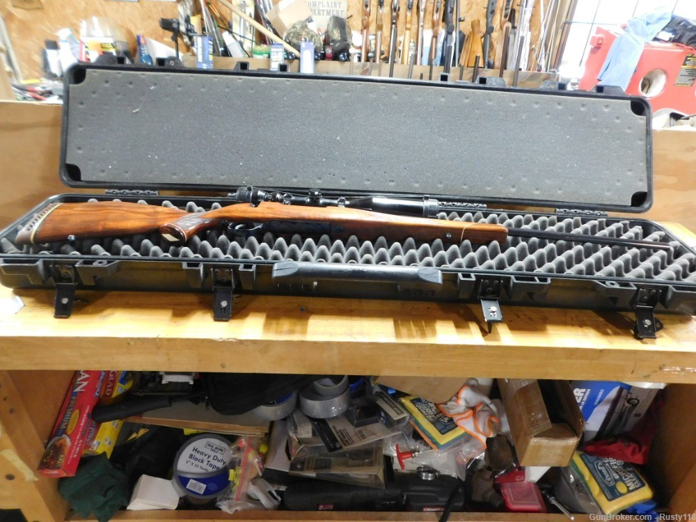 Weatherby Mark V Deluxe rifle  300 Wby Magnum, hard-case and ammo -img-18