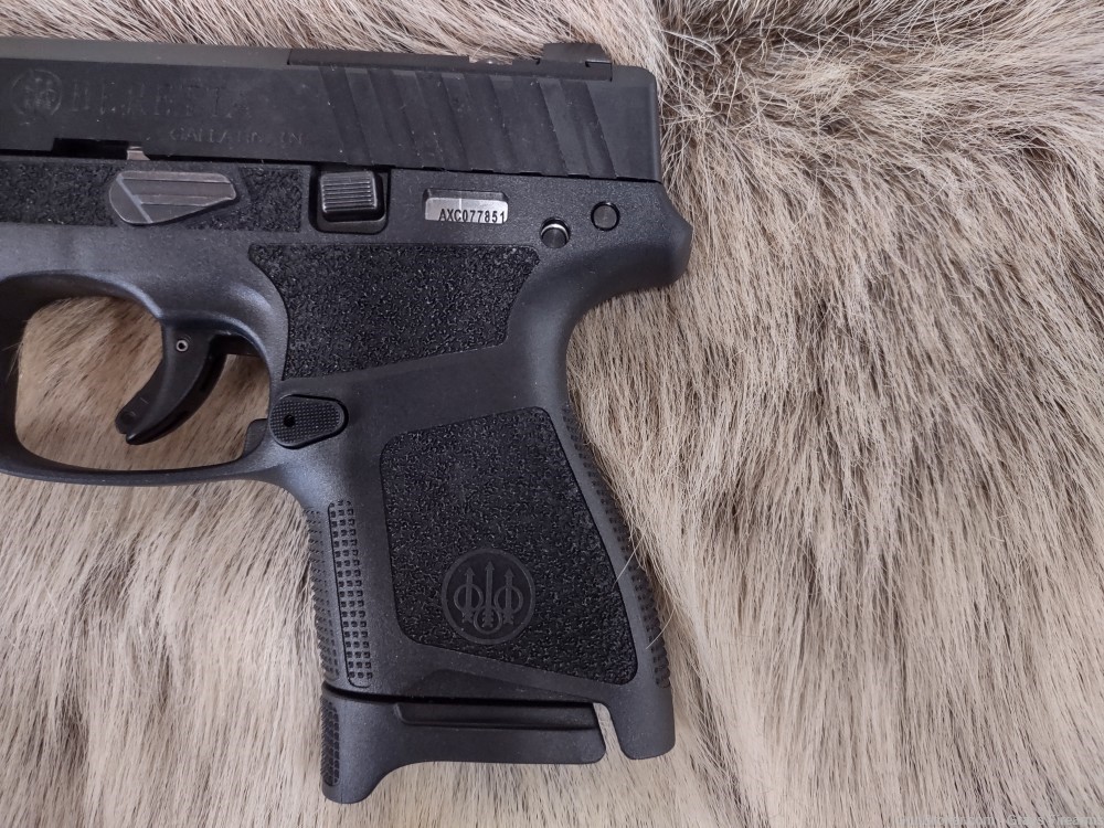 BRAND NEW BERETTA APX A1 SMALL CARRY/CONCEAL 9mm PISTOL -img-2