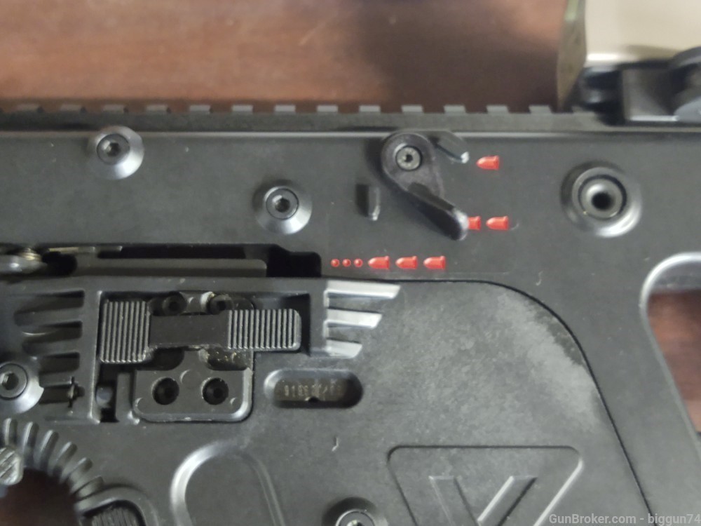 No Demo Letter Machinegun Kriss Vector Super V SMG 9mm Post Dealer Sample-img-1