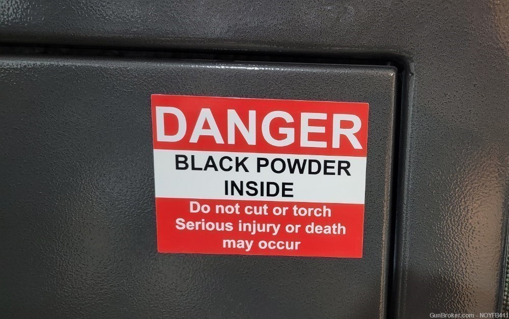 Danger Black Powder Gun Safe Magnet-img-0