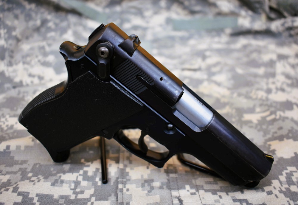 Smith & Wesson model 469 in 9mm -img-7