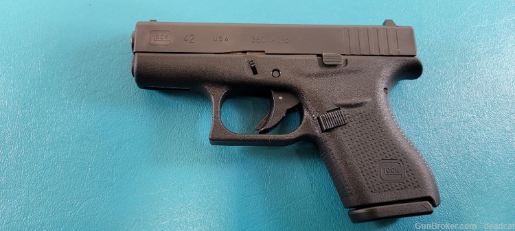 Glock Compact 42 .380 Cal Semi Auto Pistol in Case + 2 Magazines +-img-2
