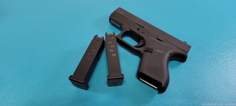 Glock Compact 42 .380 Cal Semi Auto Pistol in Case + 2 Magazines +-img-6