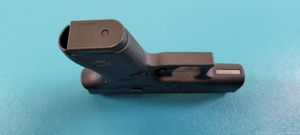 Glock Compact 42 .380 Cal Semi Auto Pistol in Case + 2 Magazines +-img-4