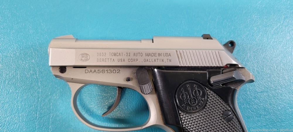 Beretta Tomcat .32 ACP Stainless Semi Auto Pistol in Case + Papers-img-2