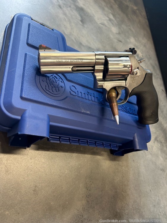 Smith & Wesson 686 Plus S&W 686 Wesson & Smith M-686-img-2