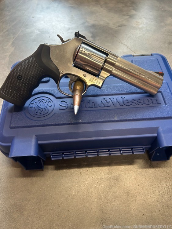 Smith & Wesson 686 Plus S&W 686 Wesson & Smith M-686-img-4