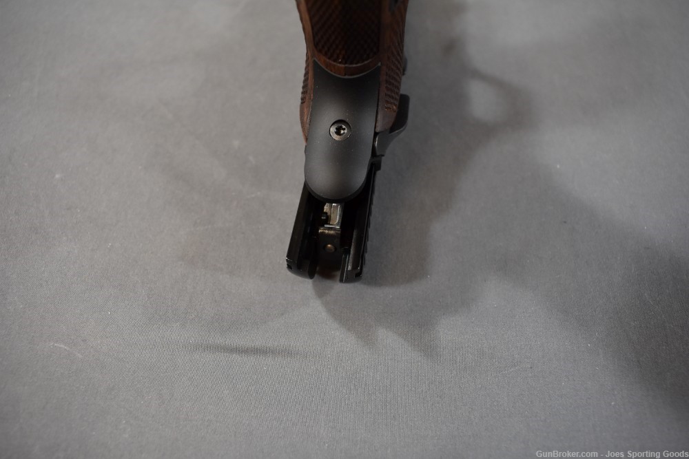 NiB - Sig Sauer P210 Carry - 9mm Semi-Auto Pistol w/ Factory Case & 3 Mags-img-12