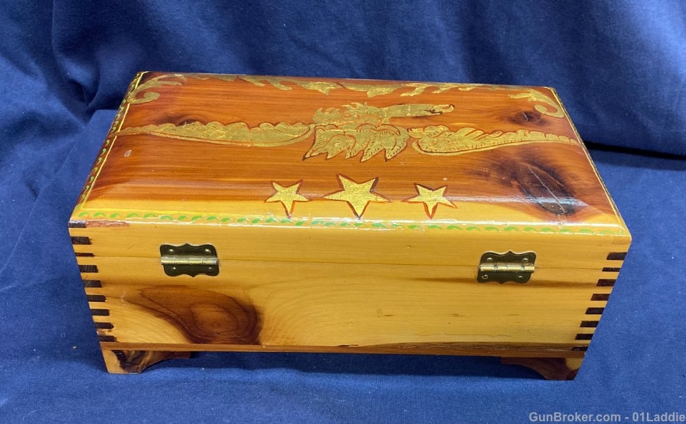 Vintage Dovetail Cedar Box-img-3
