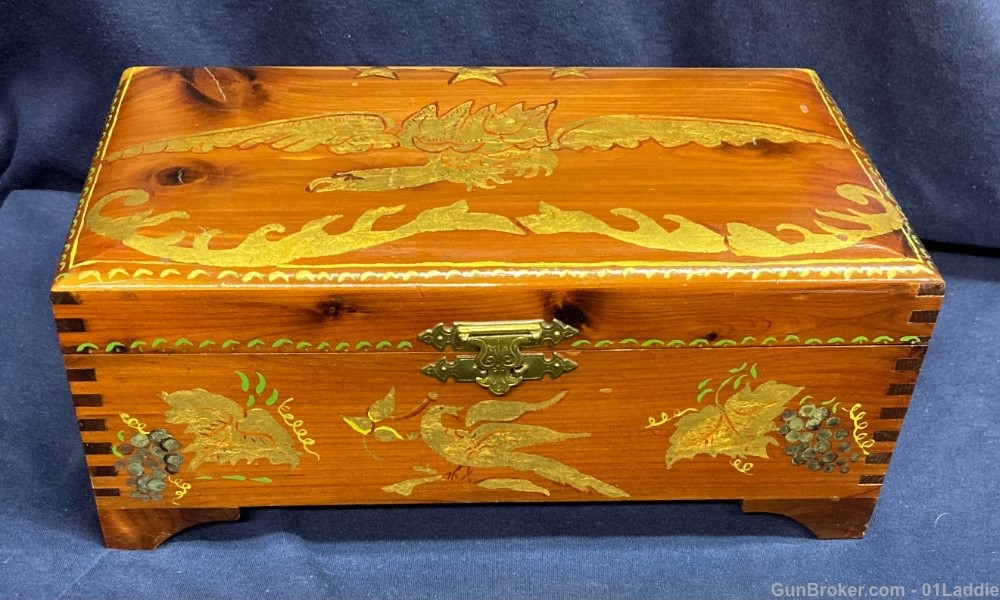 Vintage Dovetail Cedar Box-img-0