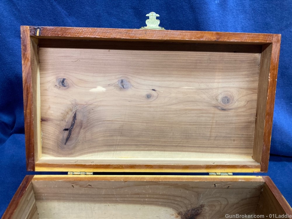 Vintage Dovetail Cedar Box-img-9