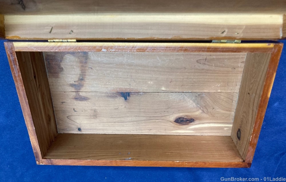 Vintage Dovetail Cedar Box-img-11