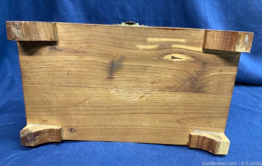 Vintage Dovetail Cedar Box-img-7
