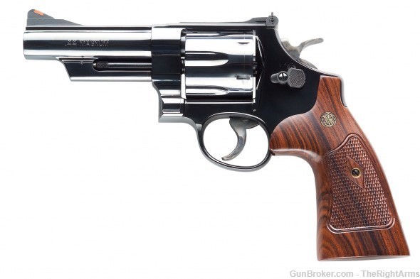 SMITH & WESSON, MODEL 29, CLASSIC, DOUBLE ACTION, METAL FRAME REVOLVER-img-0