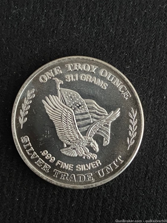 Vintage 1981 US Assay Office 1 Troy Oz Silver Trade Unit Round-img-2