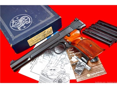 Scarce & Desired Smith & Wesson 41 .22LR 7" Barrel & Original Box ANIB