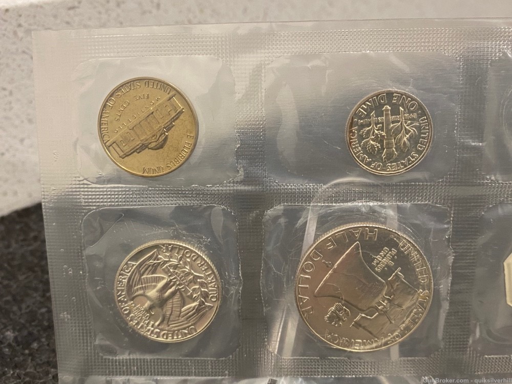 Beautiful 1963 Philadelphia Uncirculated United States Mint Coin Set-img-5