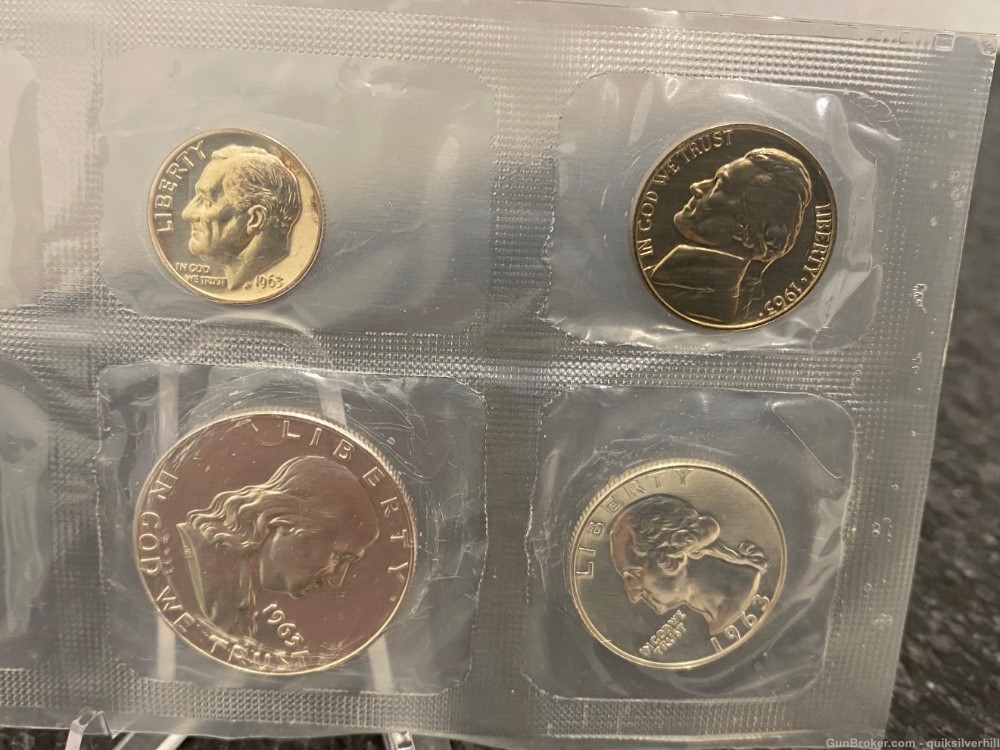 Beautiful 1963 Philadelphia Uncirculated United States Mint Coin Set-img-2
