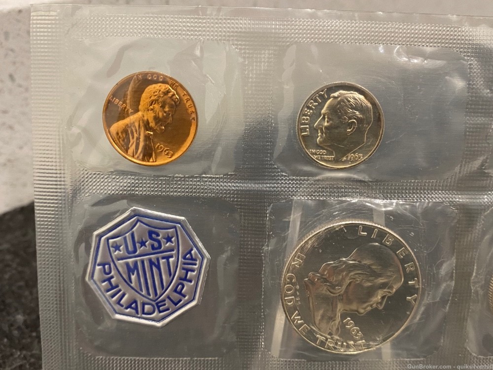 Beautiful 1963 Philadelphia Uncirculated United States Mint Coin Set-img-3