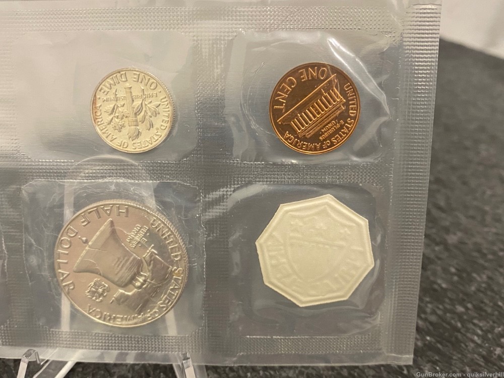 Beautiful 1963 Philadelphia Uncirculated United States Mint Coin Set-img-4