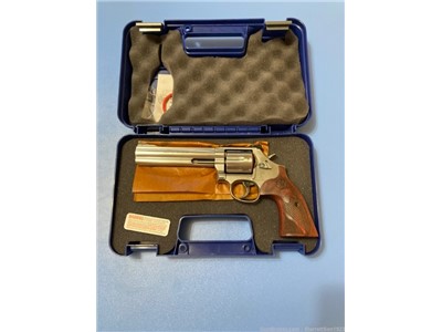 SMITH & WESSON 686 DELUXE .357 MAG 6" SS AS 7-SHOT SKU:150712 FNIB