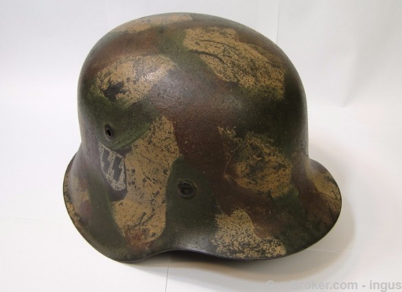 GERMAN WWII SS M42 CAMOUFLAGED HELMET WITH LINER (VERY NICE VERY RARE)-img-38