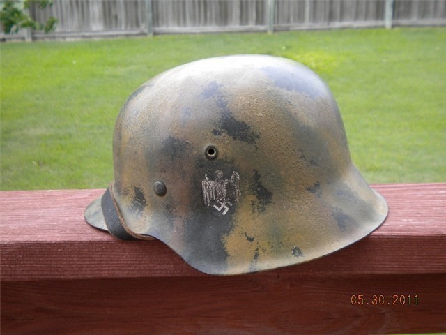GERMAN WWII M42 SINGLE DECAL HELMET NORMANDY CAMOUFLAGE w/ LINER (RARE)-img-0