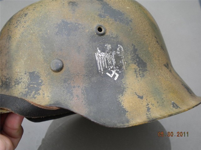 GERMAN WWII M42 SINGLE DECAL HELMET NORMANDY CAMOUFLAGE w/ LINER (RARE)-img-19