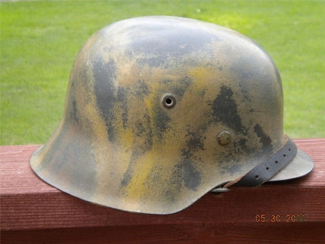 GERMAN WWII M42 SINGLE DECAL HELMET NORMANDY CAMOUFLAGE w/ LINER (RARE)-img-6