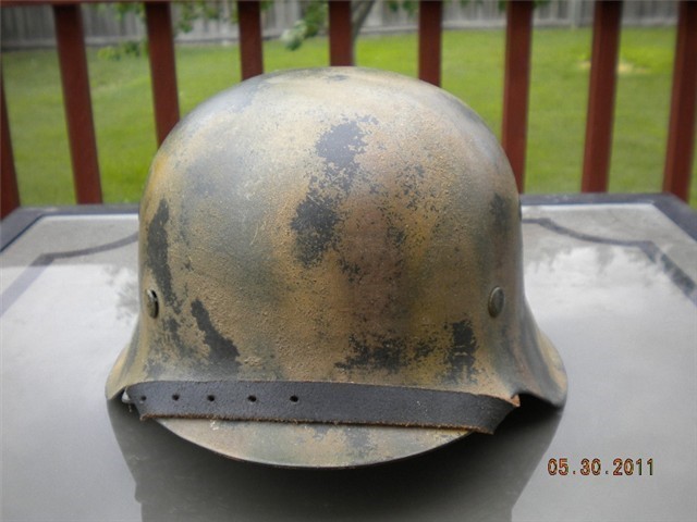 GERMAN WWII M42 SINGLE DECAL HELMET NORMANDY CAMOUFLAGE w/ LINER (RARE)-img-9