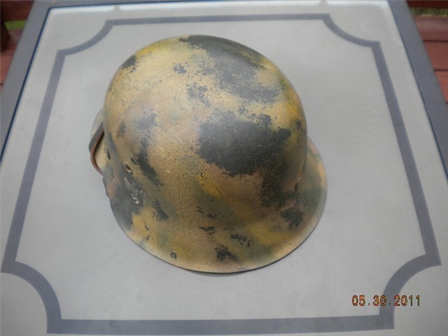 GERMAN WWII M42 SINGLE DECAL HELMET NORMANDY CAMOUFLAGE w/ LINER (RARE)-img-18