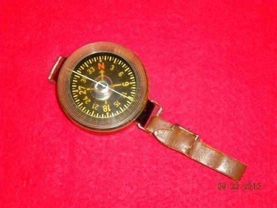 GERMAN WWII LUFTWAFFE AK39 WRIST COMPASS NICE AND COMPLETE-img-0