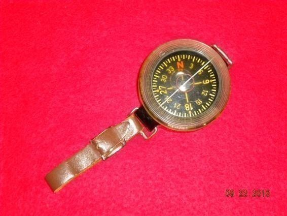 GERMAN WWII LUFTWAFFE AK39 WRIST COMPASS NICE AND COMPLETE-img-1