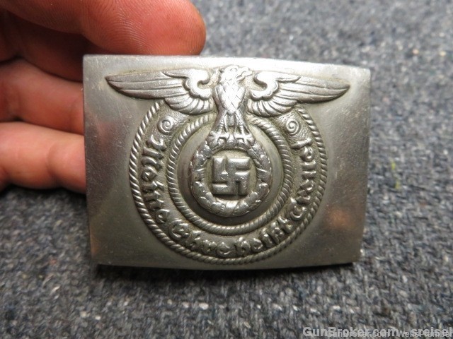 GERMAN WWII SS BELT BUCKLE ORIGINAL MARKED “O & C” (RARE) GERMAN SS BUCKLE-img-7