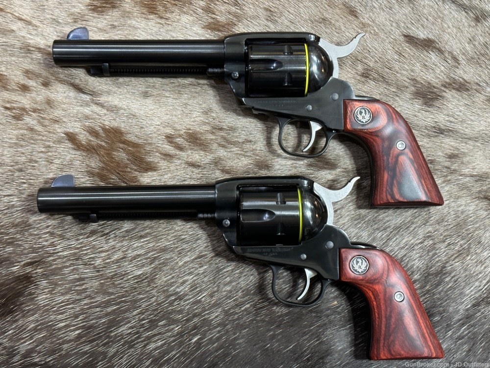 NEW PAIR CONSECUTIVE SERIAL NUMBERS RUGER VAQUERO 45 COLT 5.5 BLUED-img-16