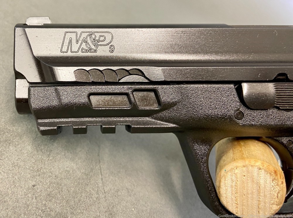 S&W Smith & Wesson M&P 9 M2.0 Pistol-img-1