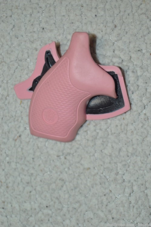 FACTORY Pink Smith & Wesson J Frame Round Butt Grips-img-1