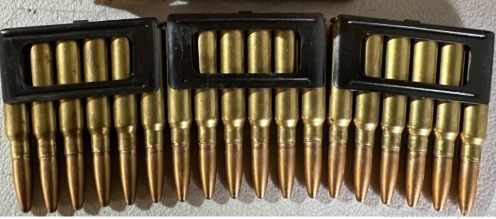 18 rounds of 7.35 Carcano Italian milsurp fmj ammo on 3 clips-img-1
