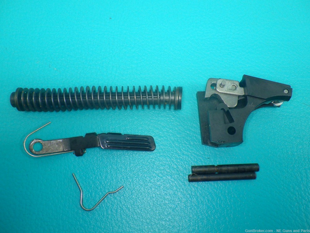 Smith & Wesson SW9ve 9mm 4"bbl Pistol Repair Part Kit-img-2